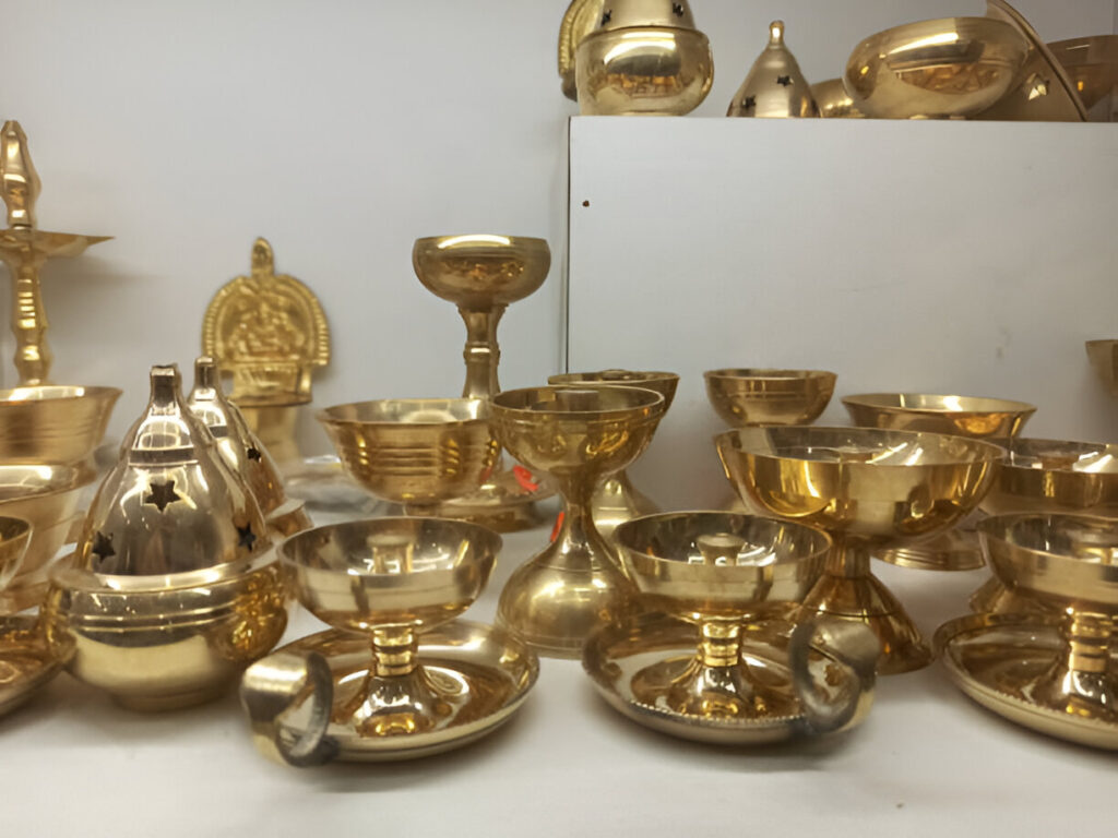 Bulk Indian handicrafts: brass, copper, and aluminum metal crafts